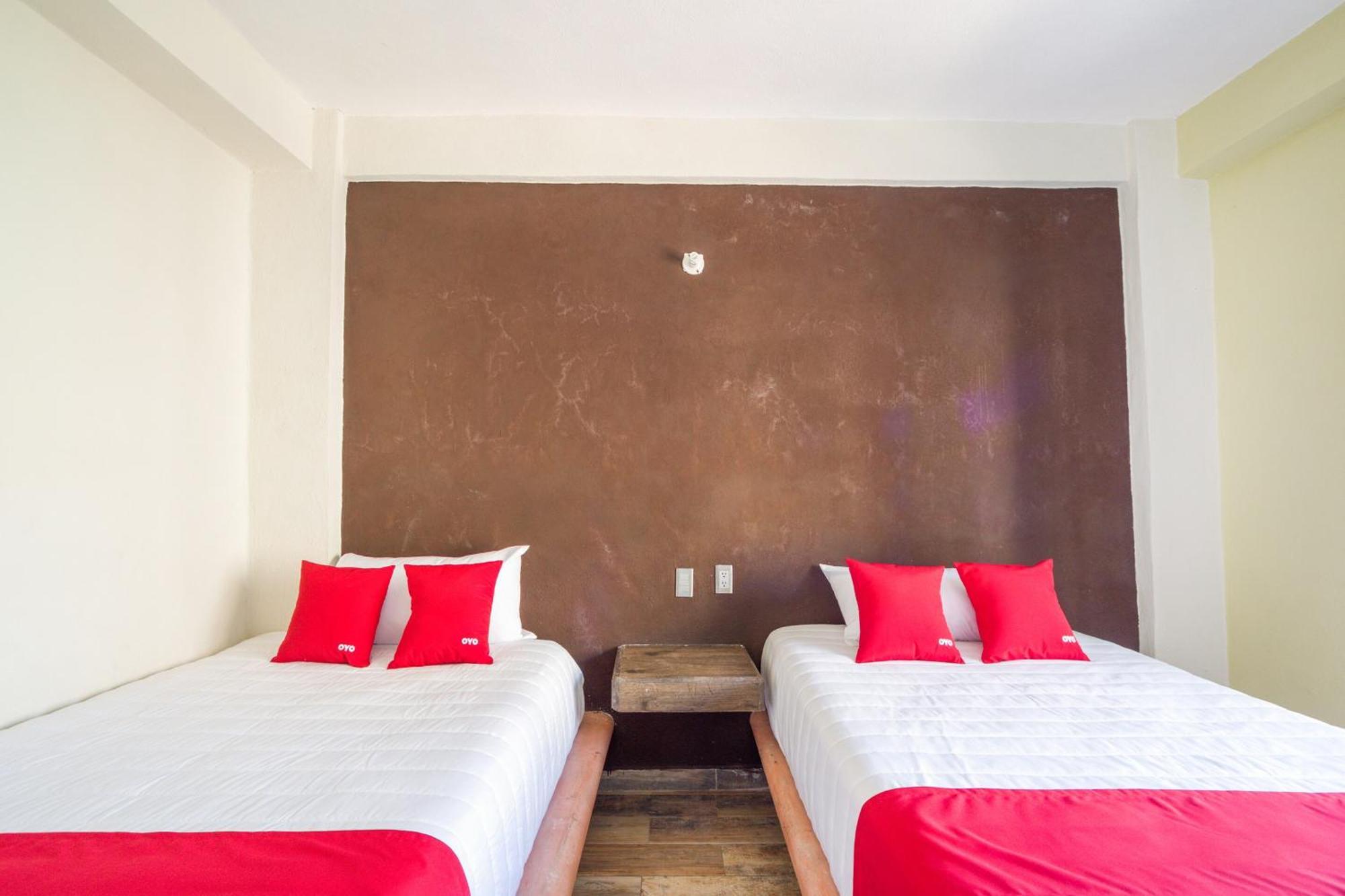 Oyo Hotel Posada Lys, Zihuatanejo Zewnętrze zdjęcie