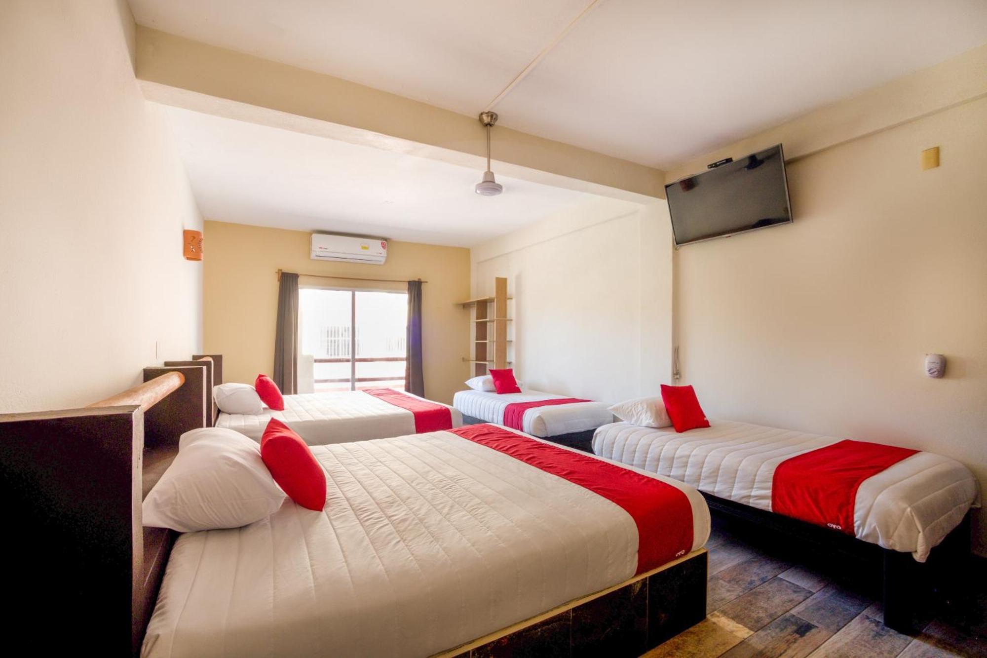 Oyo Hotel Posada Lys, Zihuatanejo Zewnętrze zdjęcie